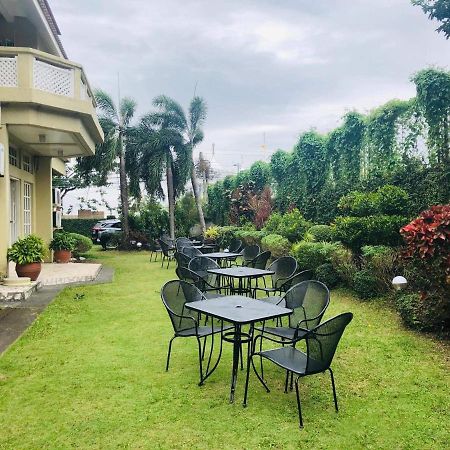 Citi Garden Suites Naga  Exterior photo