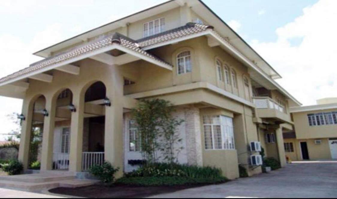 Citi Garden Suites Naga  Exterior photo